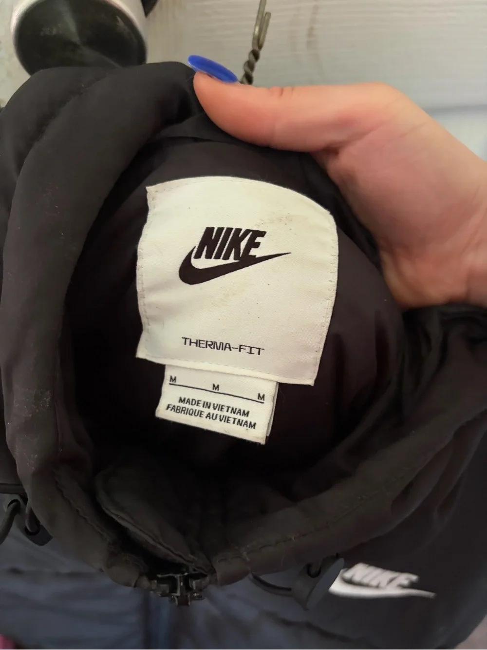Nike Black Therma-Fit Hooded Puffer Jacket - Picture 3 of 3